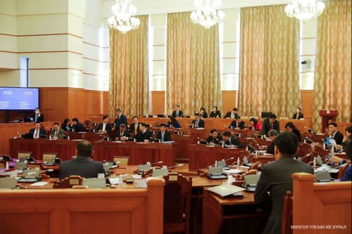 Чуулган:Т.Аюурсайханыг сайдаас чөлөөлөв